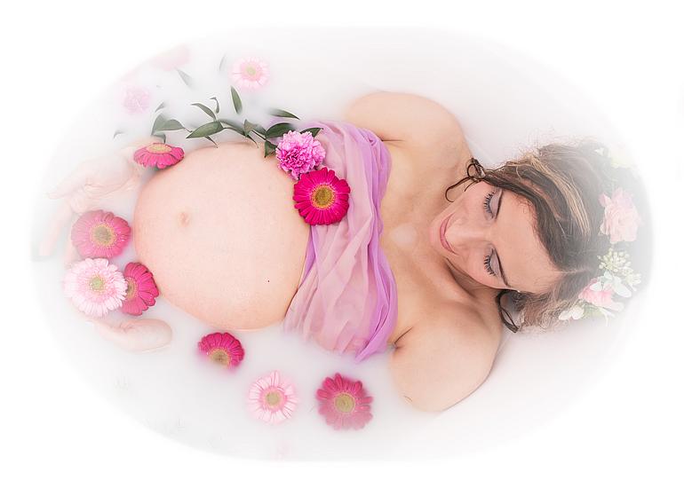 sesja ciążowa w wannie rokietnica